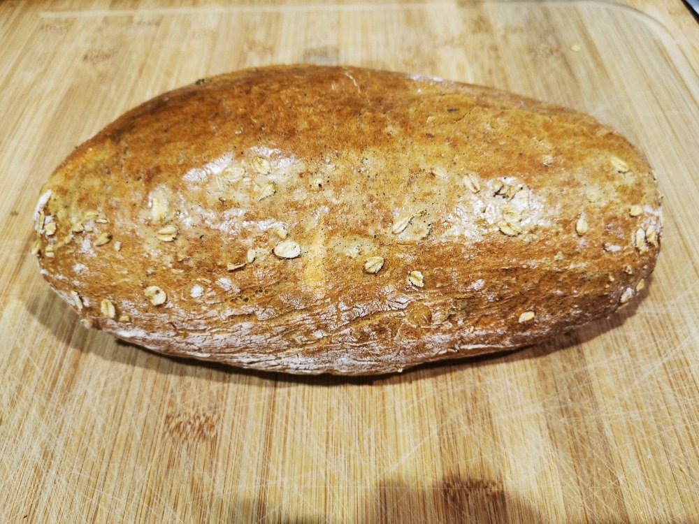 Chléb žitno 60 % pšeničný 40 % ,Zetíkova pekárna